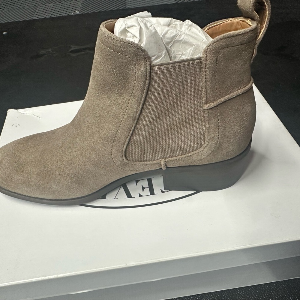 Steve Madden Dicey Booties